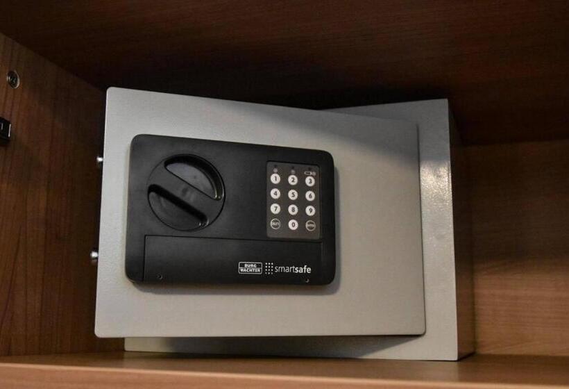 Quarto Superior com Sacada, Martins Klause Airport Messe Hotel   Self Check In
