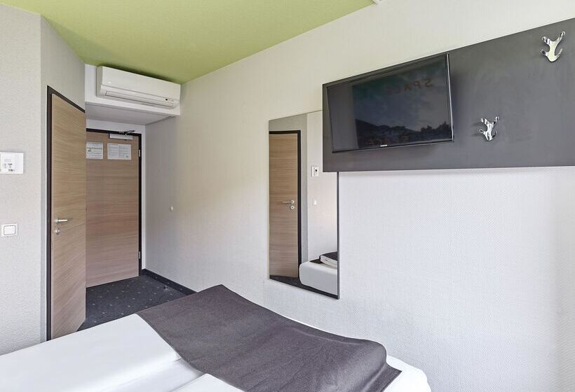 Номер Стандарт, B&b Hotel Köln Airport