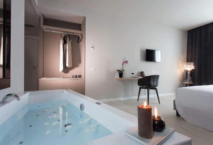 Quarto Deluxe com Hidromassagem, Kepos Etna Relais & Exclusive Spa