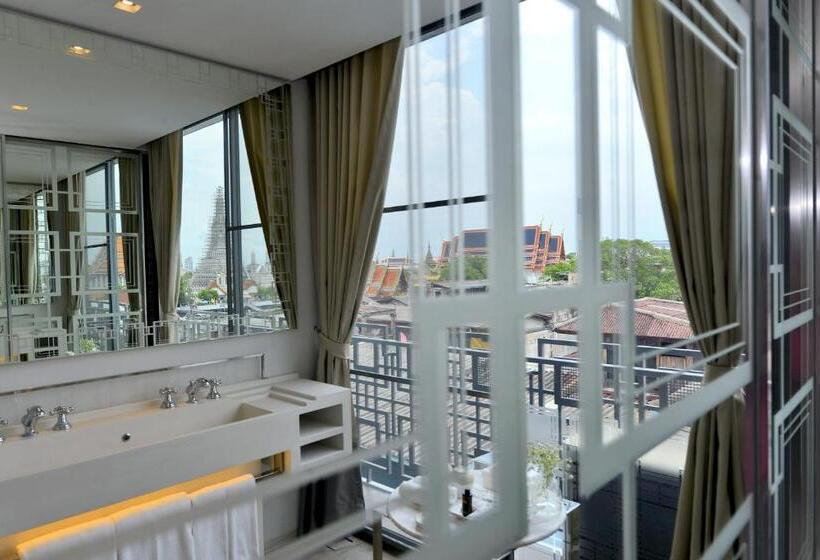 سوئیت پریمیوم, Riva Arun Bangkok
