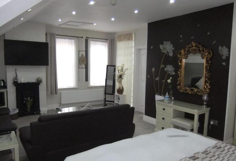 Номер Superior Кровать Кинг, Fourrooms   Couples Only