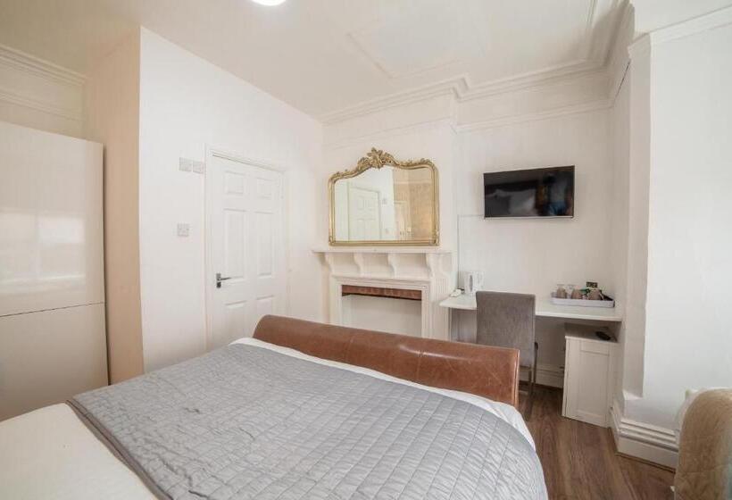 Номер Стандарт Трехместный, Lonsdale Guest House