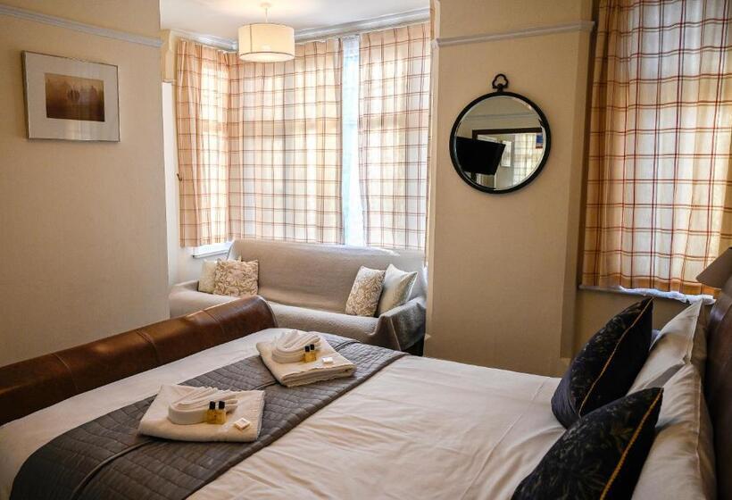Номер Стандарт Трехместный, Lonsdale Guest House