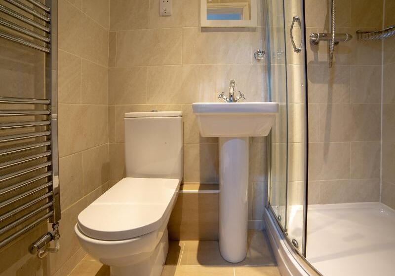 Номер Стандарт Трехместный, Lonsdale Guest House