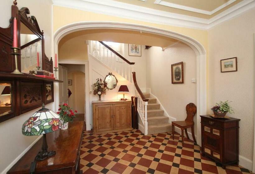 Номер Superior, The Old House