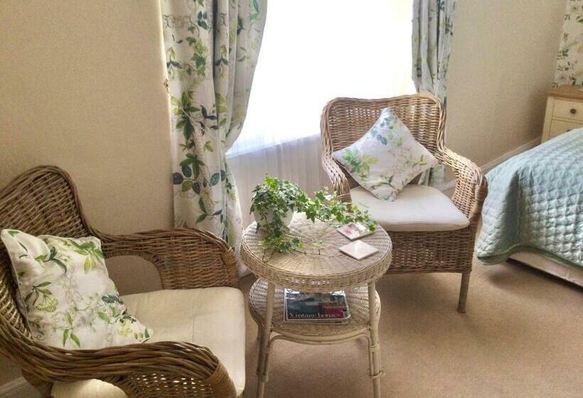 标准间, The Old House