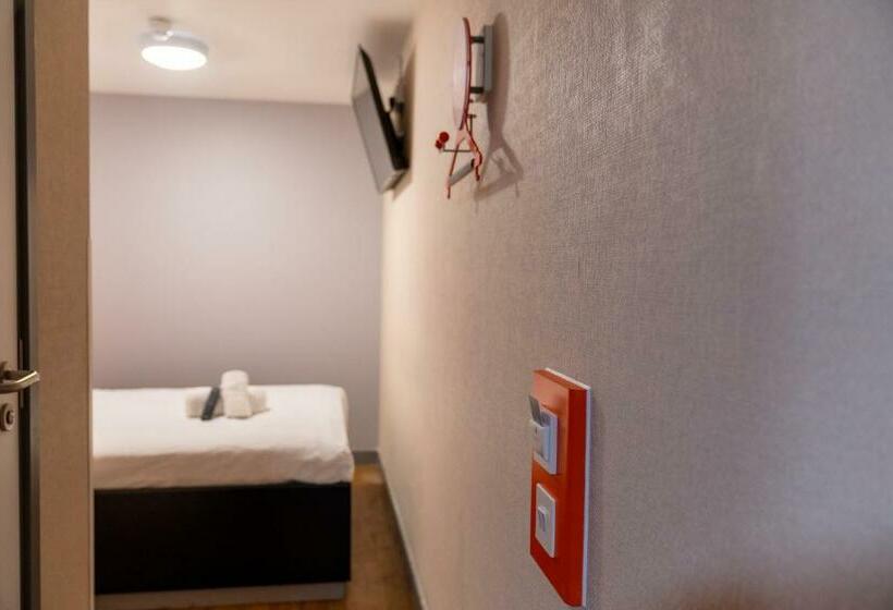 اتاق استاندارد, Easyhotel Croydon