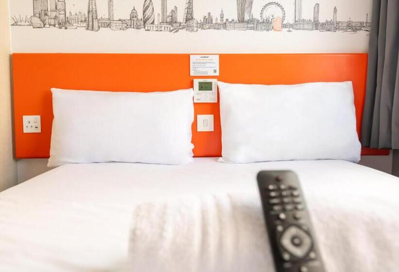 اتاق استاندارد برای معلولان, Easyhotel Croydon