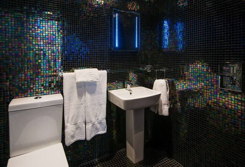 Номер Стандарт, Queenshead Hotel Kelso