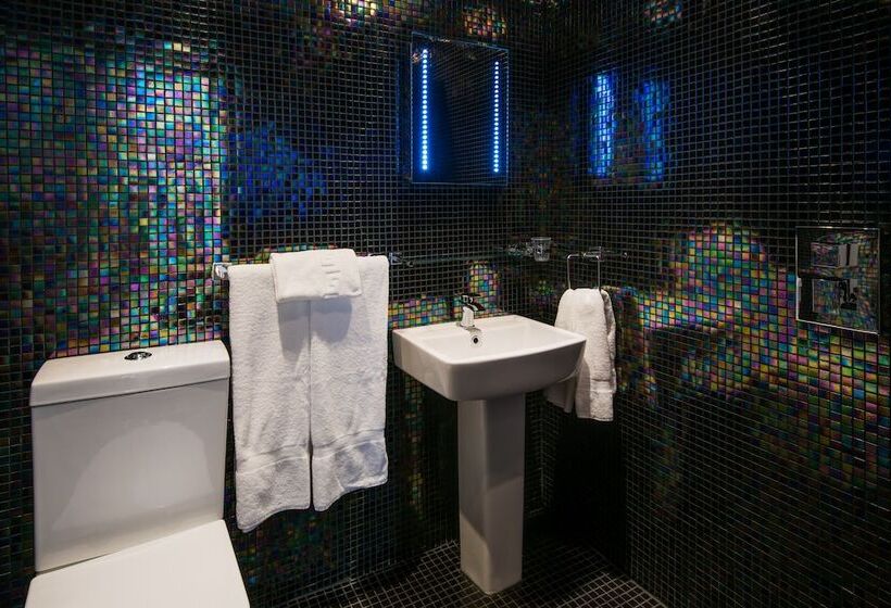 Номер Стандарт, Queenshead Hotel Kelso