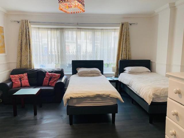 Номер Стандарт, Circle Guest House Bed Only