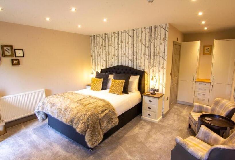 اتاق استاندارد با تخت بزرگ, The Charlton Arms
