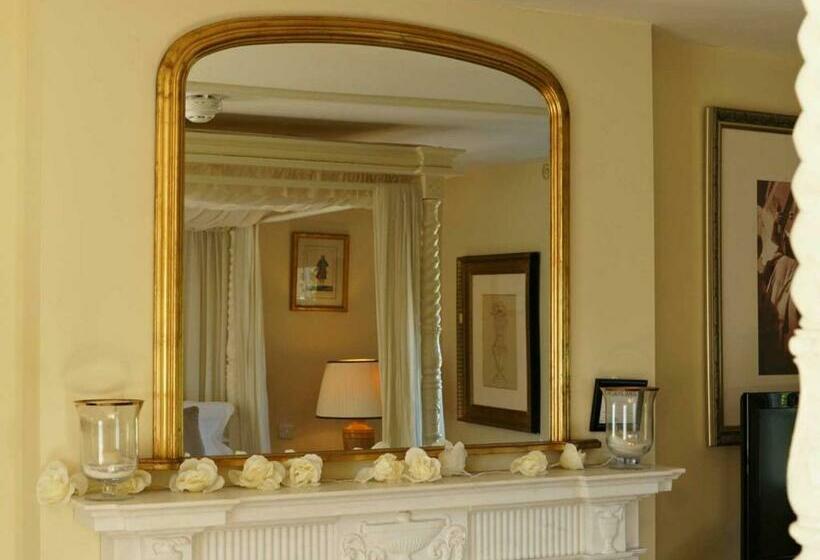 جناح, The Bedingfeld Arms