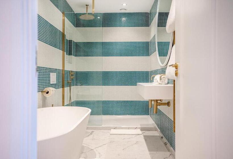 غرفة قياسية, The Nici