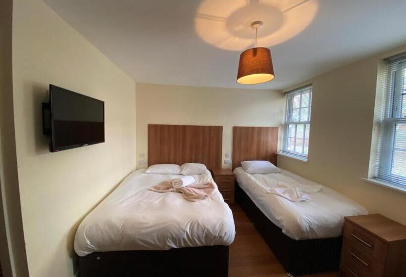 Номер Стандарт Трехместный, Wendover Arms