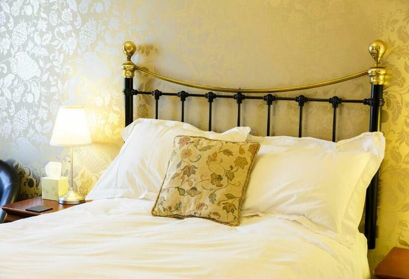 Номер Стандарт, White Horse Inn & Restaurant