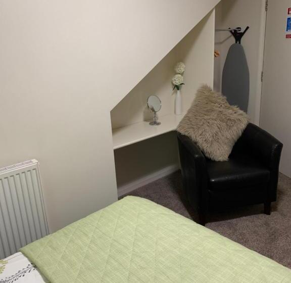 Номер Стандарт, Redbeck Motel