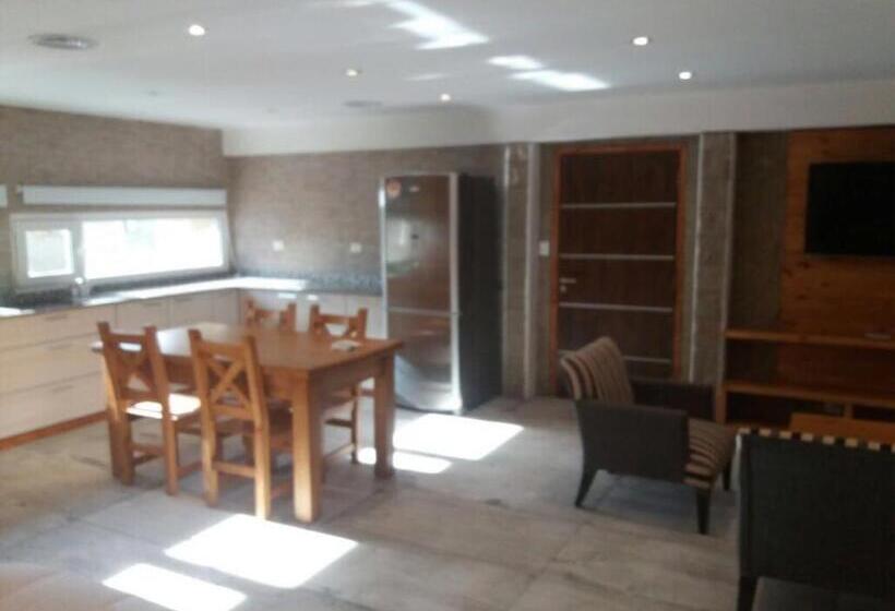 Апартаменты Deluxe 1 Спальня, Calafate Hostel