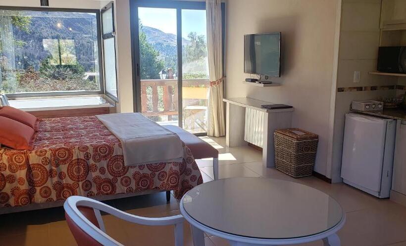 סוויטה, Aires Serranos   Suites