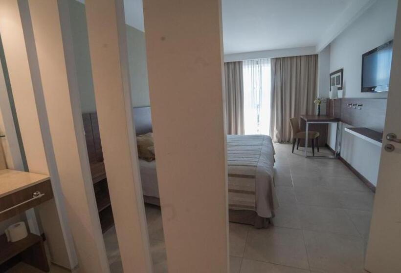 Четырехместный Номер Стандарт, Estilo Mb  Villa Carlos Paz