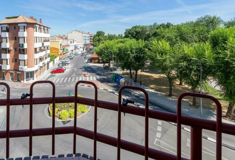 Номер Стандарт Трехместный, Hostal Gran Vía