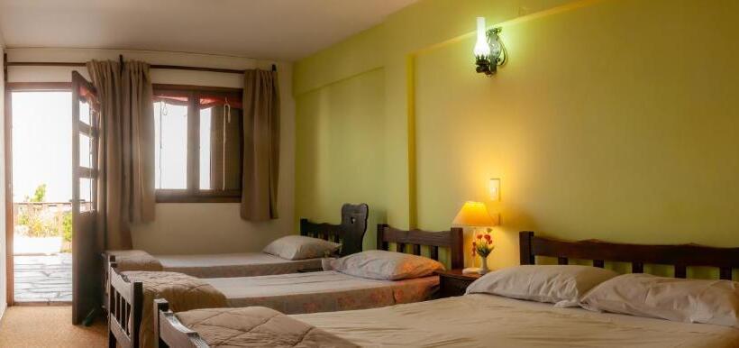 غرفة قياسية رباعية مزودة بشُرفة, Panorama