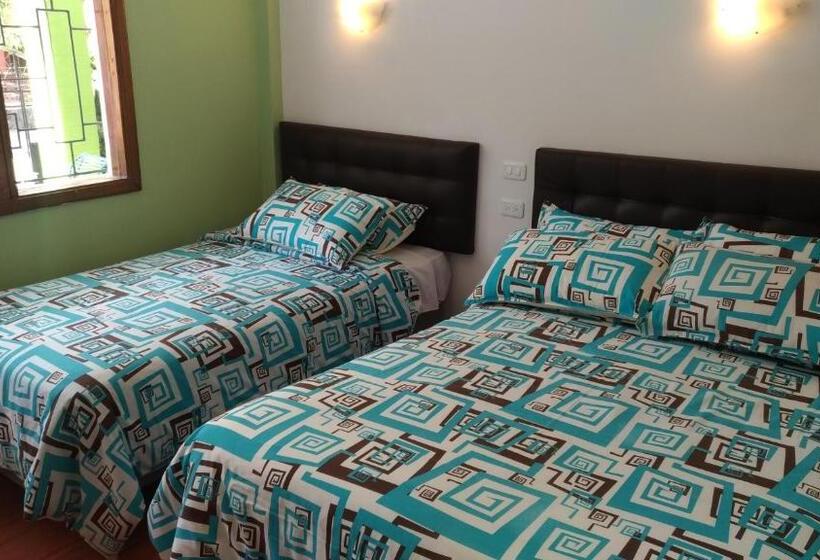 اتاق استاندارد سه نفره, Hostal & Spa Casa Real