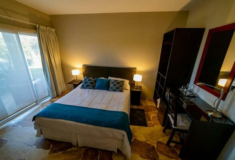 سوییت, Chaglasian Wine & Suites