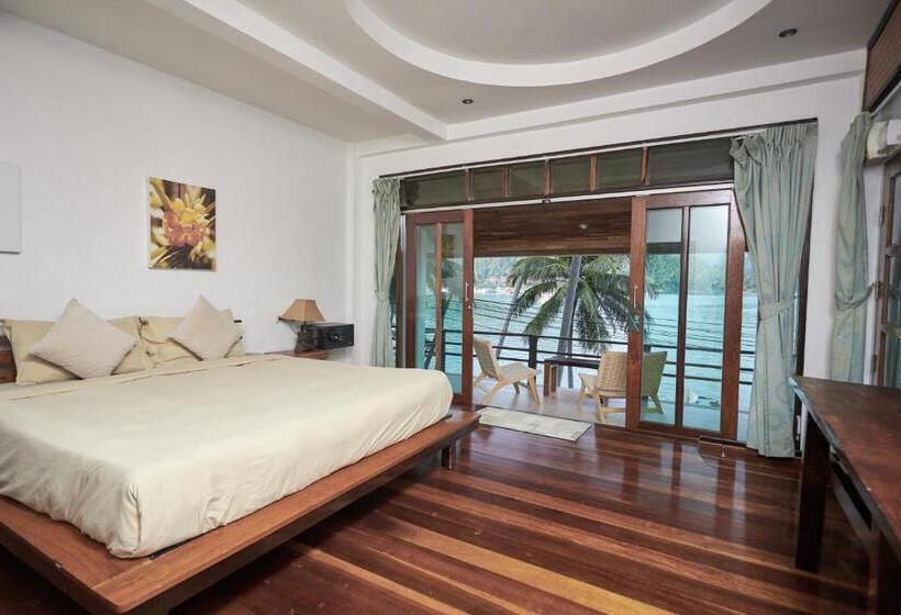 اتاق لوکس, Resolution Resort