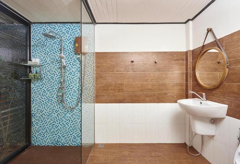 اتاق لوکس, Resolution Resort