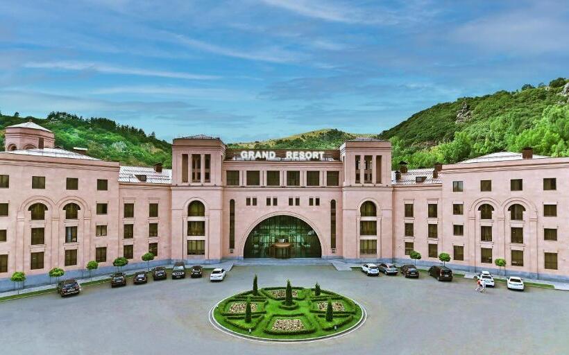 总统套房, Grand Resort Jermuk