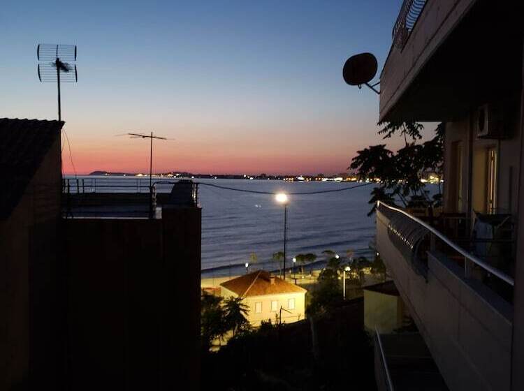 Apartamento 1 Dormitorio Vista Mar con Balcón, Nacional