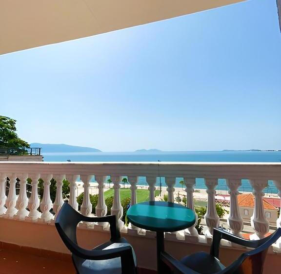 Standard Room with Balcony, Nacional