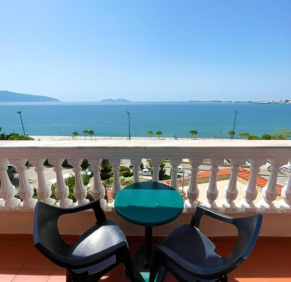 1 Bedroom Apartment Sea View with Balcony, Nacional