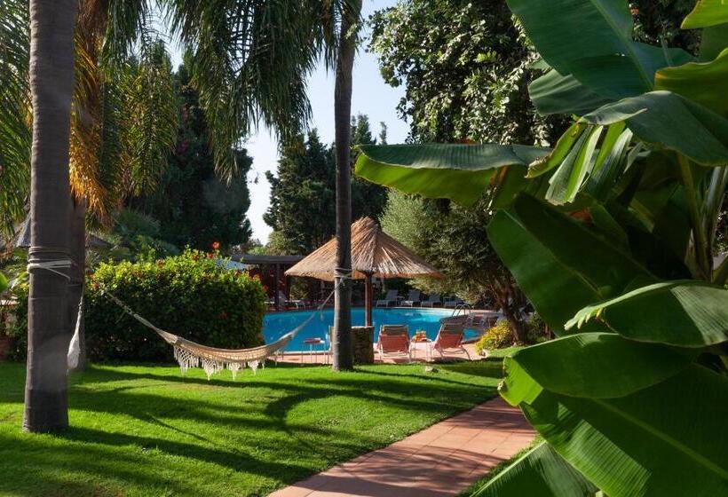 Полулюкс, Nora Club Hotel & Spa