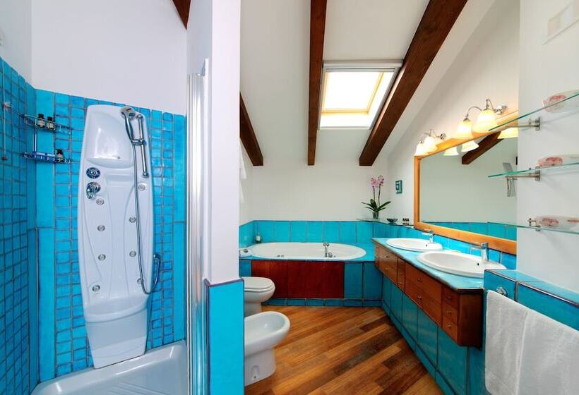 Полулюкс, B&b Maiure