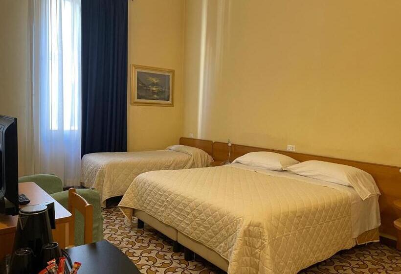 اتاق استاندارد پریمیوم سه تخته, Panorama Bologna Centro