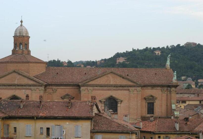اتاق استاندارد با سرویس بهداشتی مشترک, Panorama Bologna Centro