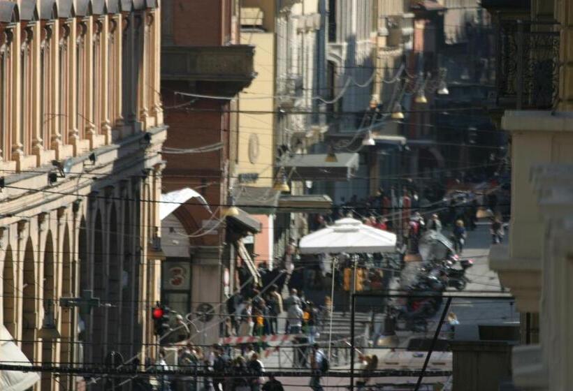اتاق خانوادگی, Panorama Bologna Centro