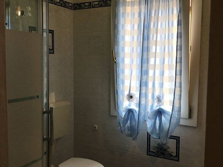 اتاق استاندارد با سرویس بهداشتی مشترک, Panorama Bologna Centro