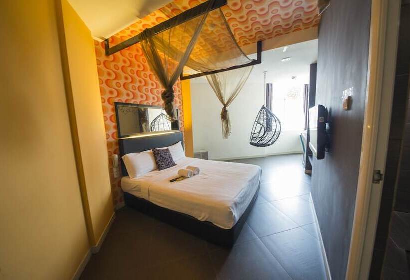 Deluxe Room, B&s Boutique