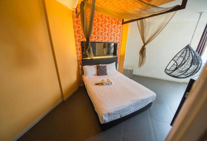 Deluxe Room, B&s Boutique
