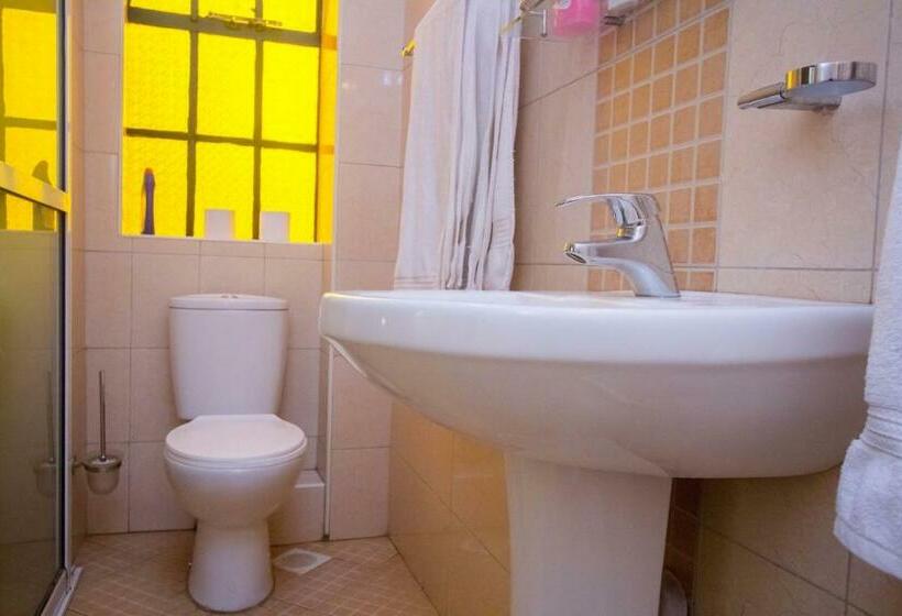 Deluxe Room, Capital Heights