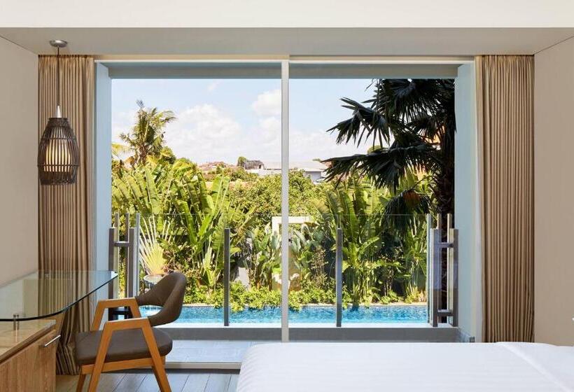Номер Deluxe Вид на Бассейн, Fairfield By Marriott Bali Legian