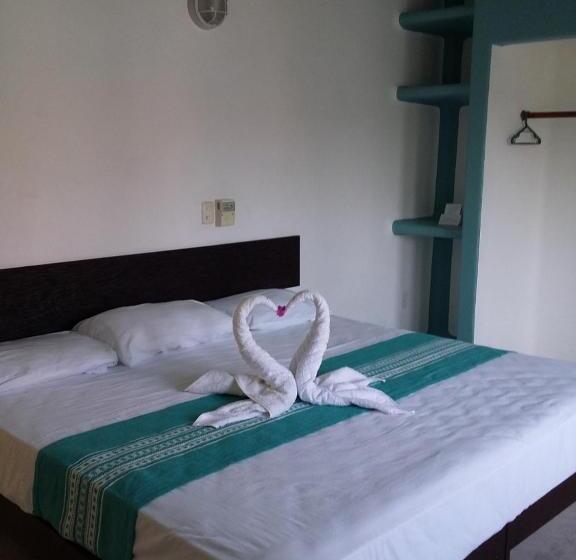 Люкс, Delphinus Inn