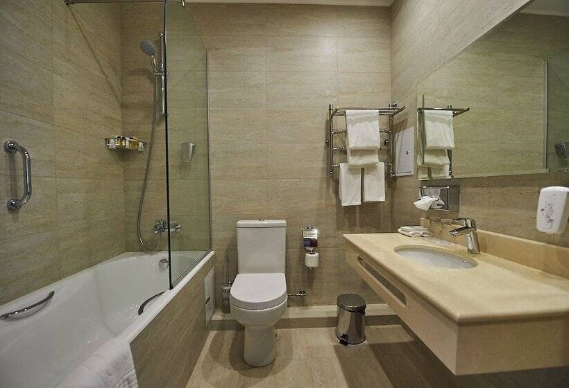 디럭스 룸, Ramada By Wyndham Rostov On Don Hotel And Spa