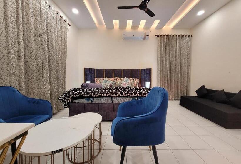 四人豪华间, Regalia Home Sapphire Stay