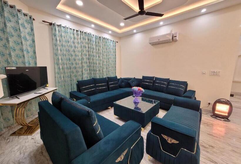 标准间, Regalia Home Sapphire Stay