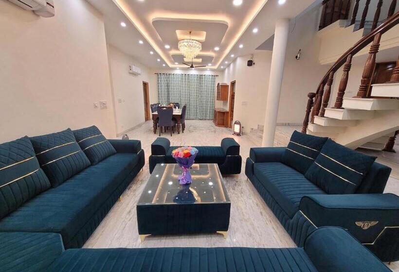 标准间, Regalia Home Sapphire Stay