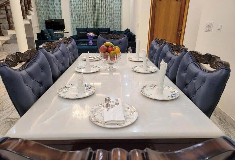 四人豪华间, Regalia Home Sapphire Stay